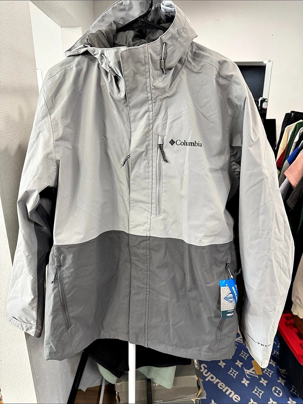 Columbia Watertight II Jacket Color Block Rain Jacket Gray White Size Medium NWT